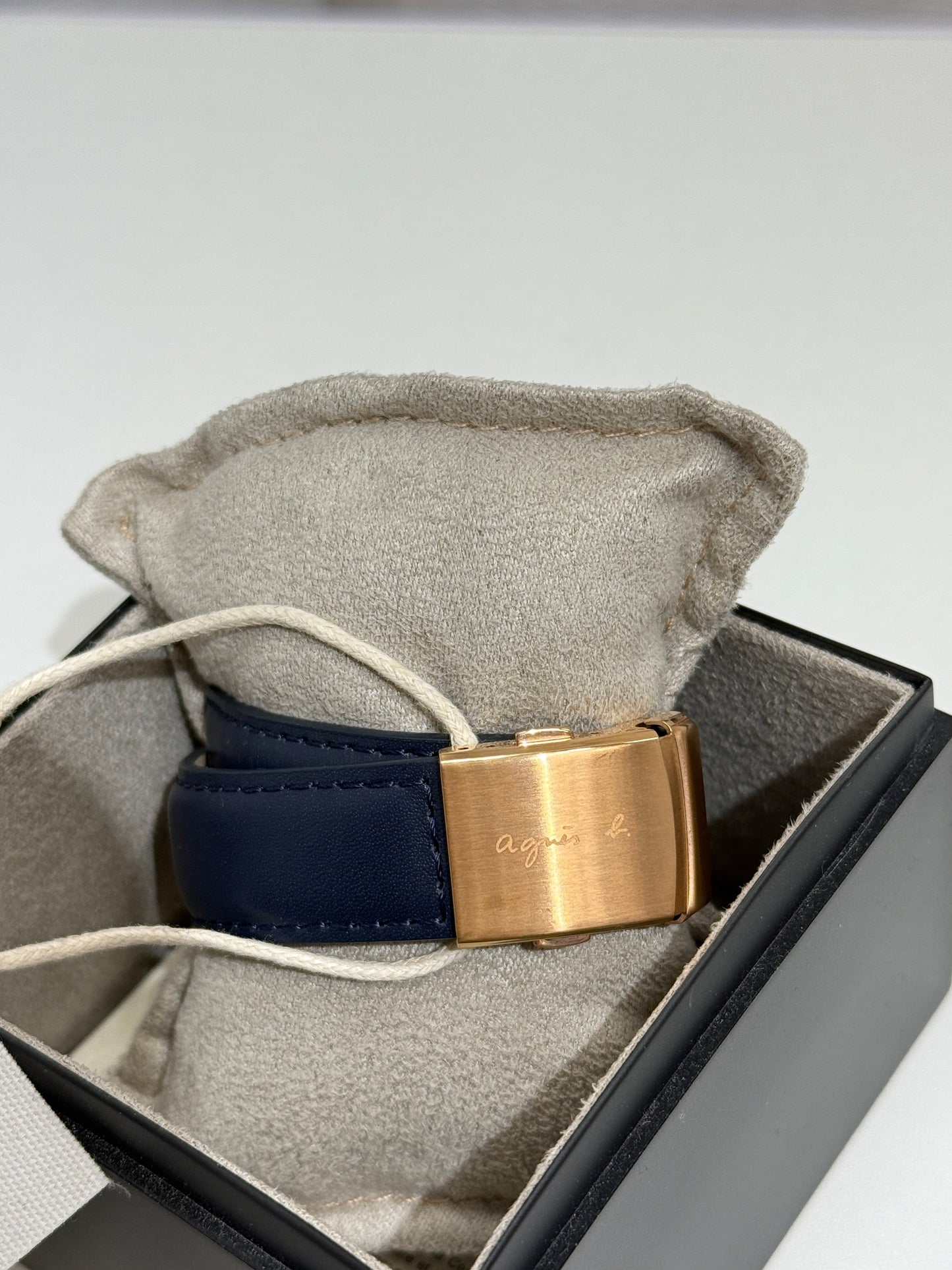 Gold Trim Minimalist Leather Watch - GREENIES