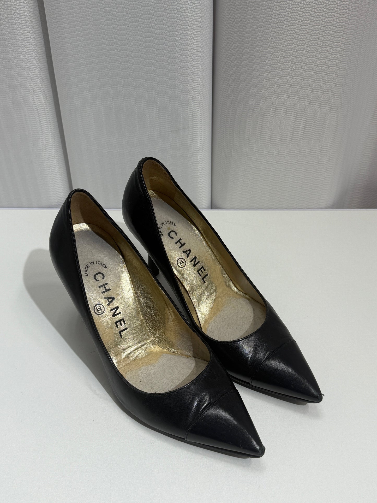 Black Pointed Leather Kitten Heels - GREENIES