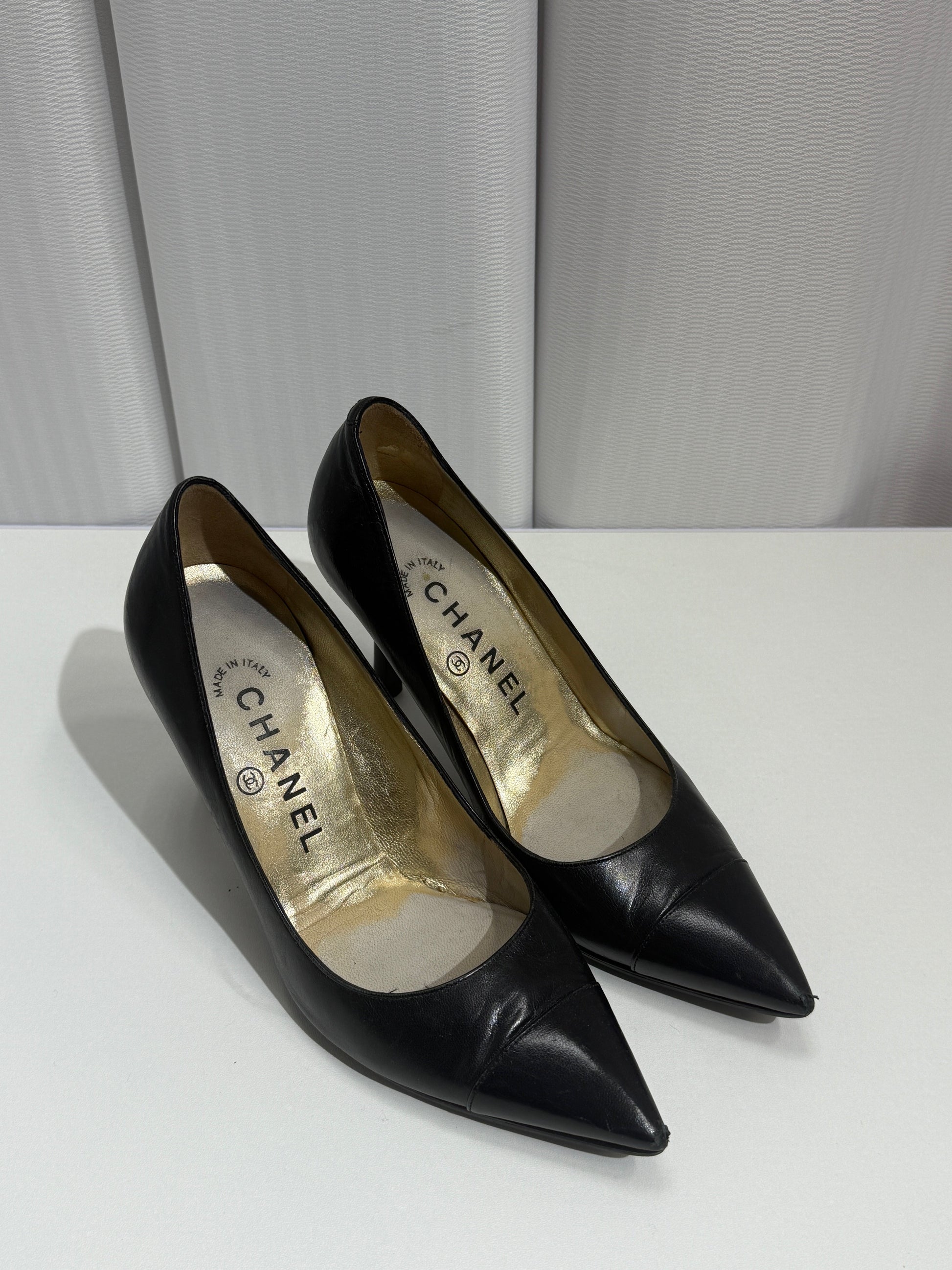 Black Pointed Leather Kitten Heels - GREENIES