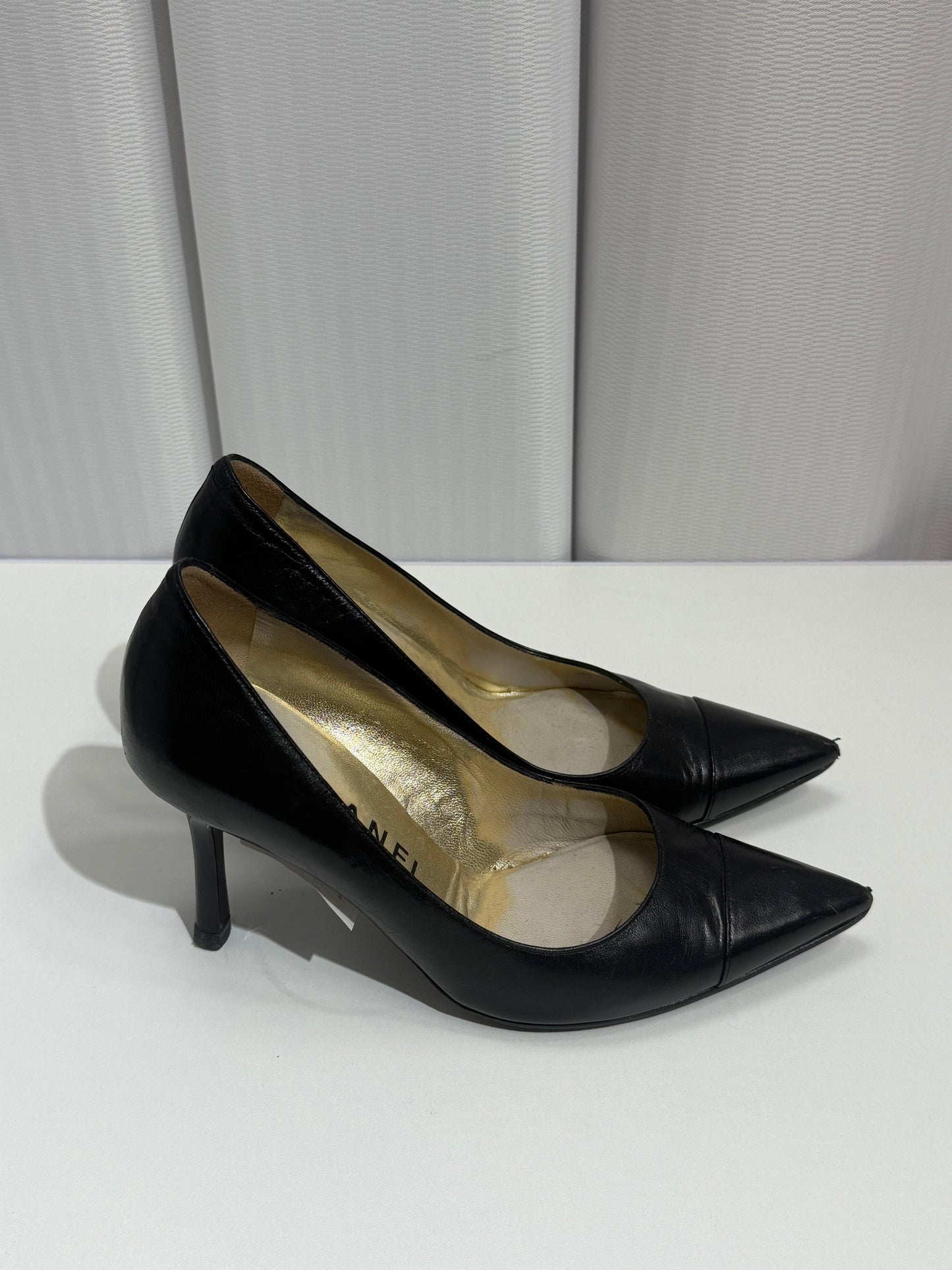 Black Pointed Leather Kitten Heels - GREENIES