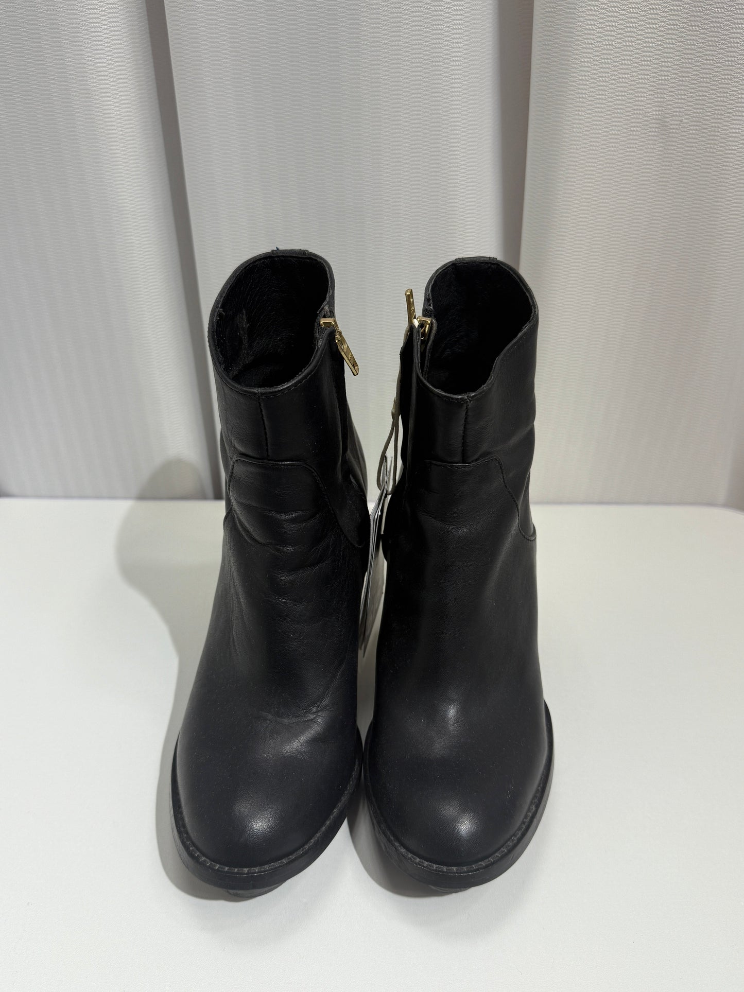 Black Ankle Boots Gold Heel - GREENIES