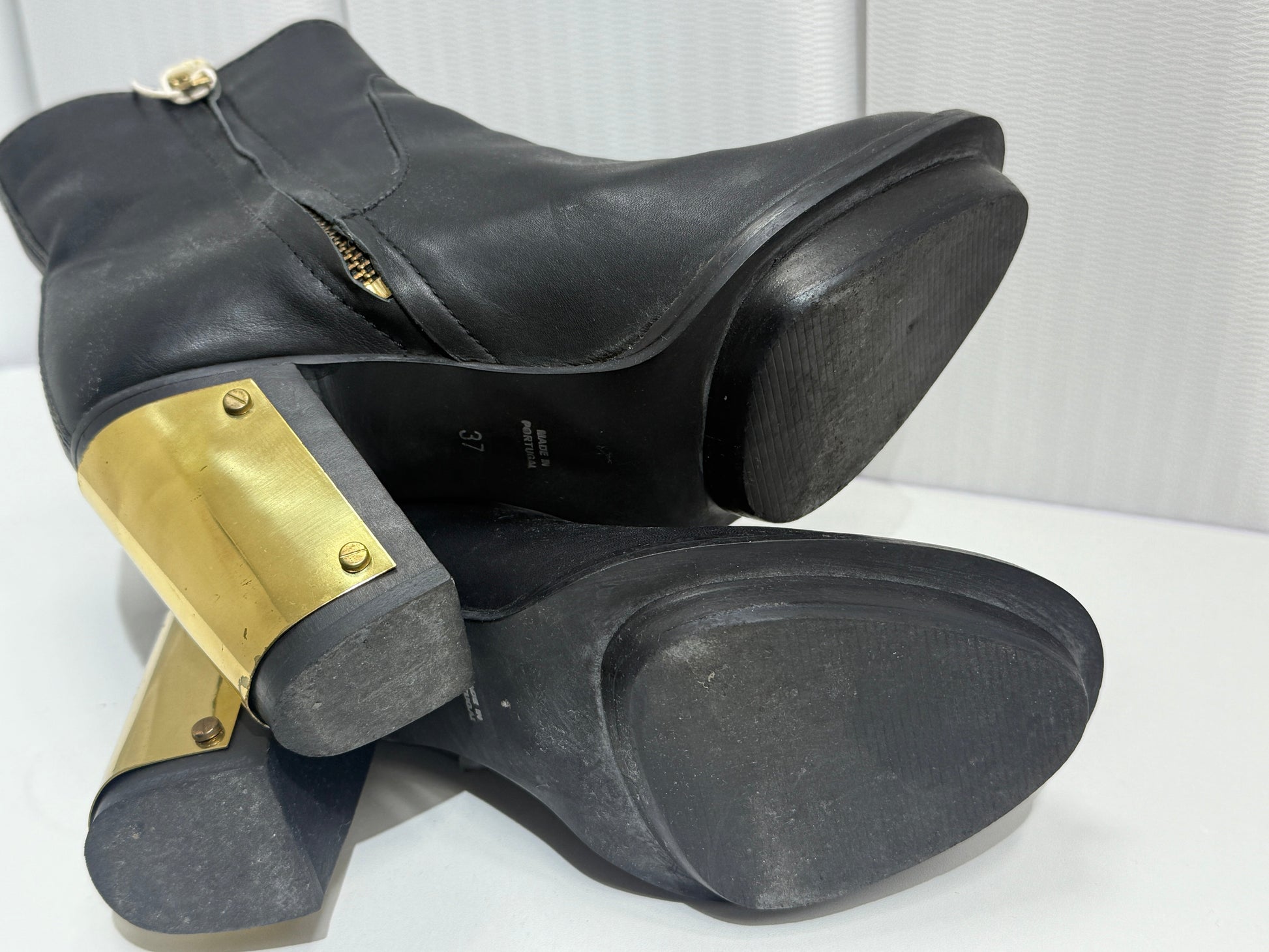 Black Ankle Boots Gold Heel - GREENIES