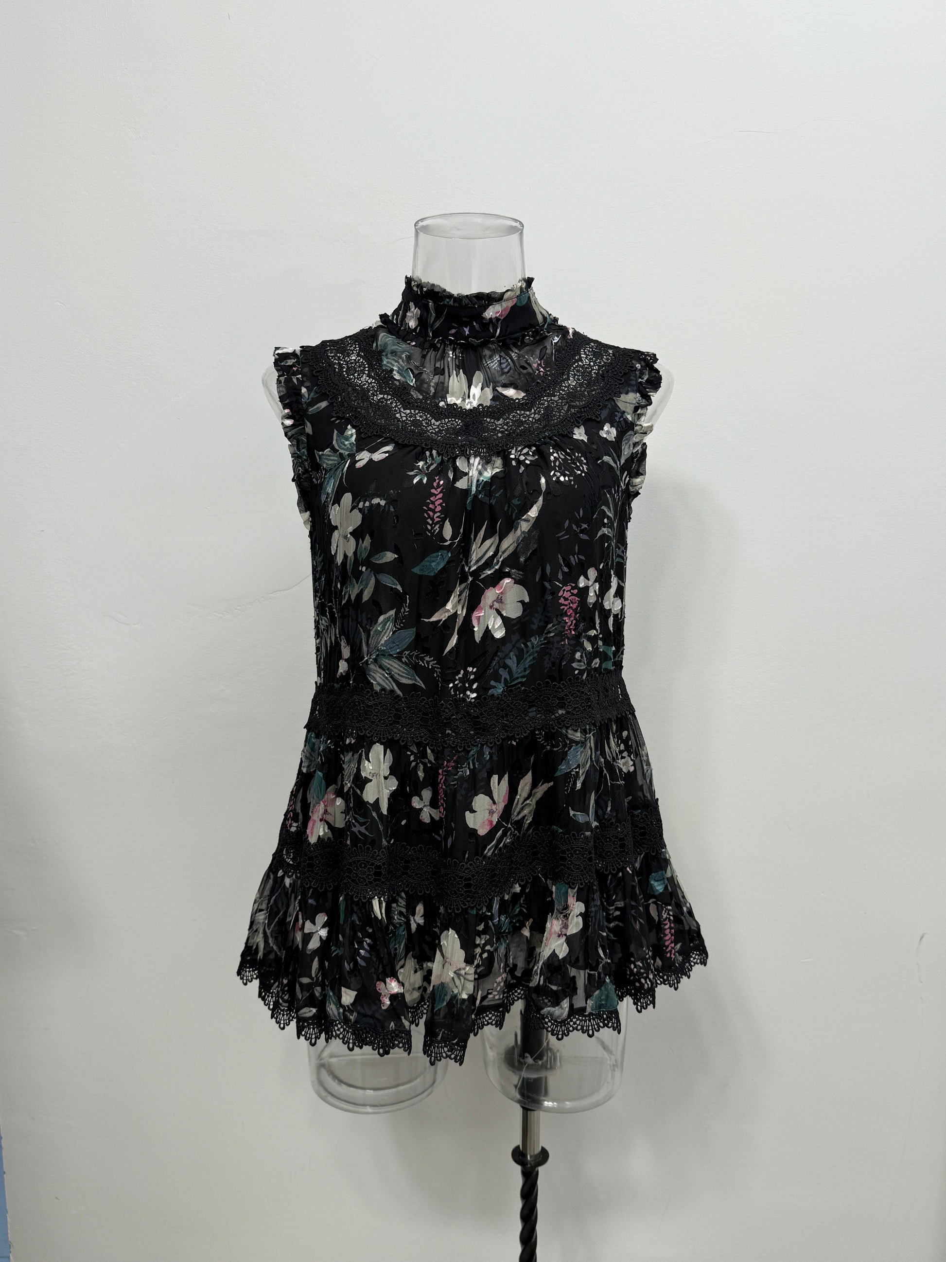 Black Floral Lace Ruffle Top - GREENIES