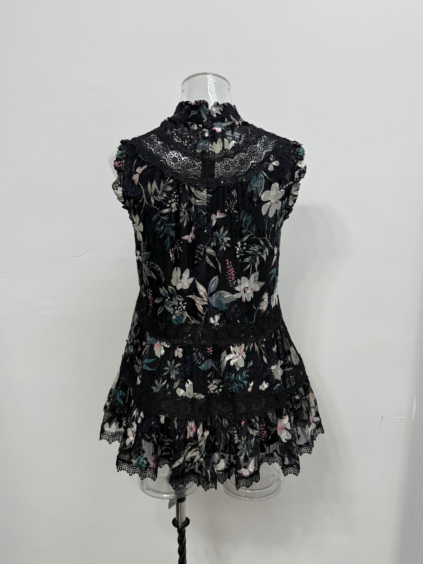 Black Floral Lace Ruffle Top - GREENIES