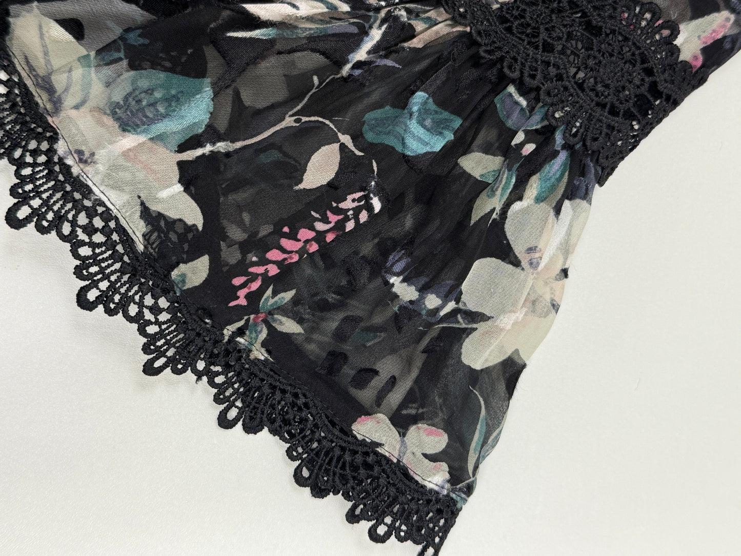 Black Floral Lace Ruffle Top - GREENIES