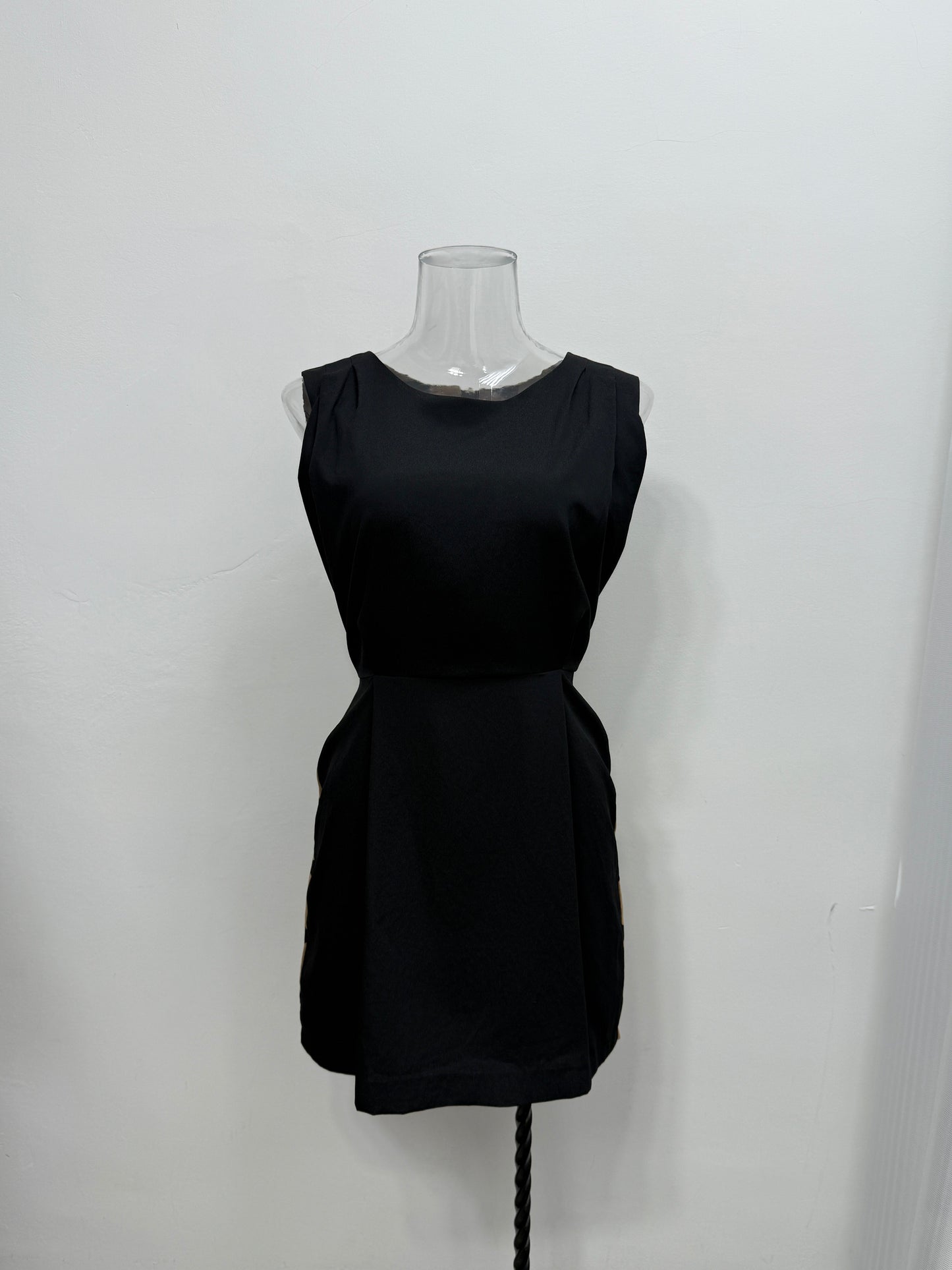 Polka Dot Panel Contrast Dress - GREENIES