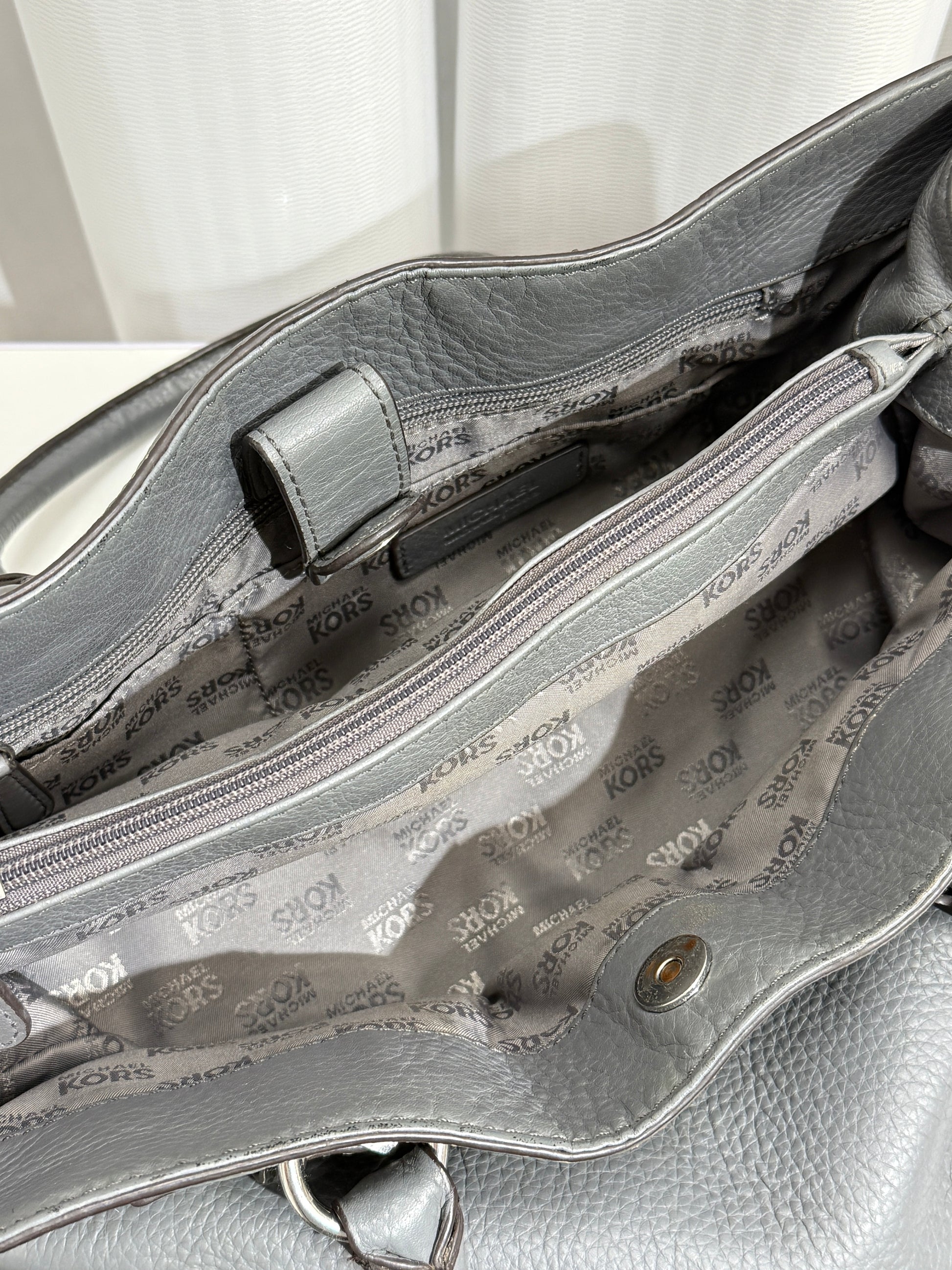 Pebbled Gray Satchel with Silver Chain - GREENIES