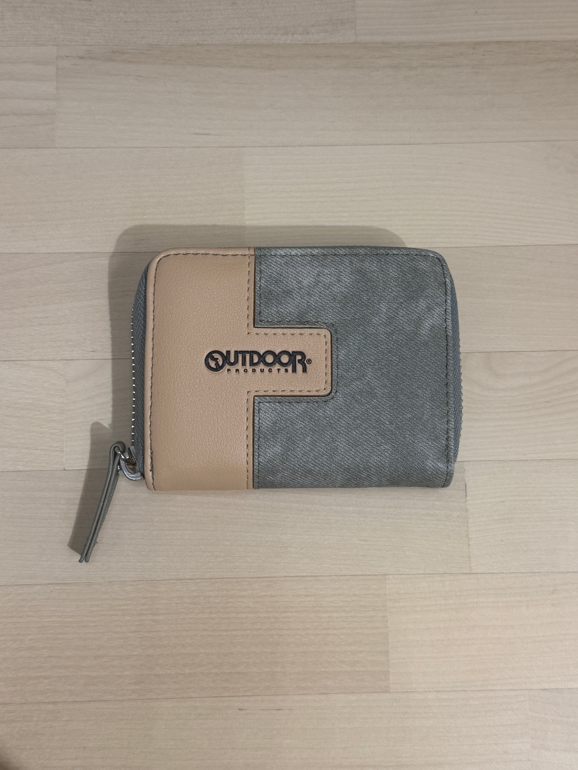 Two-Tone Zipped Canvas Wallet - GREENIES