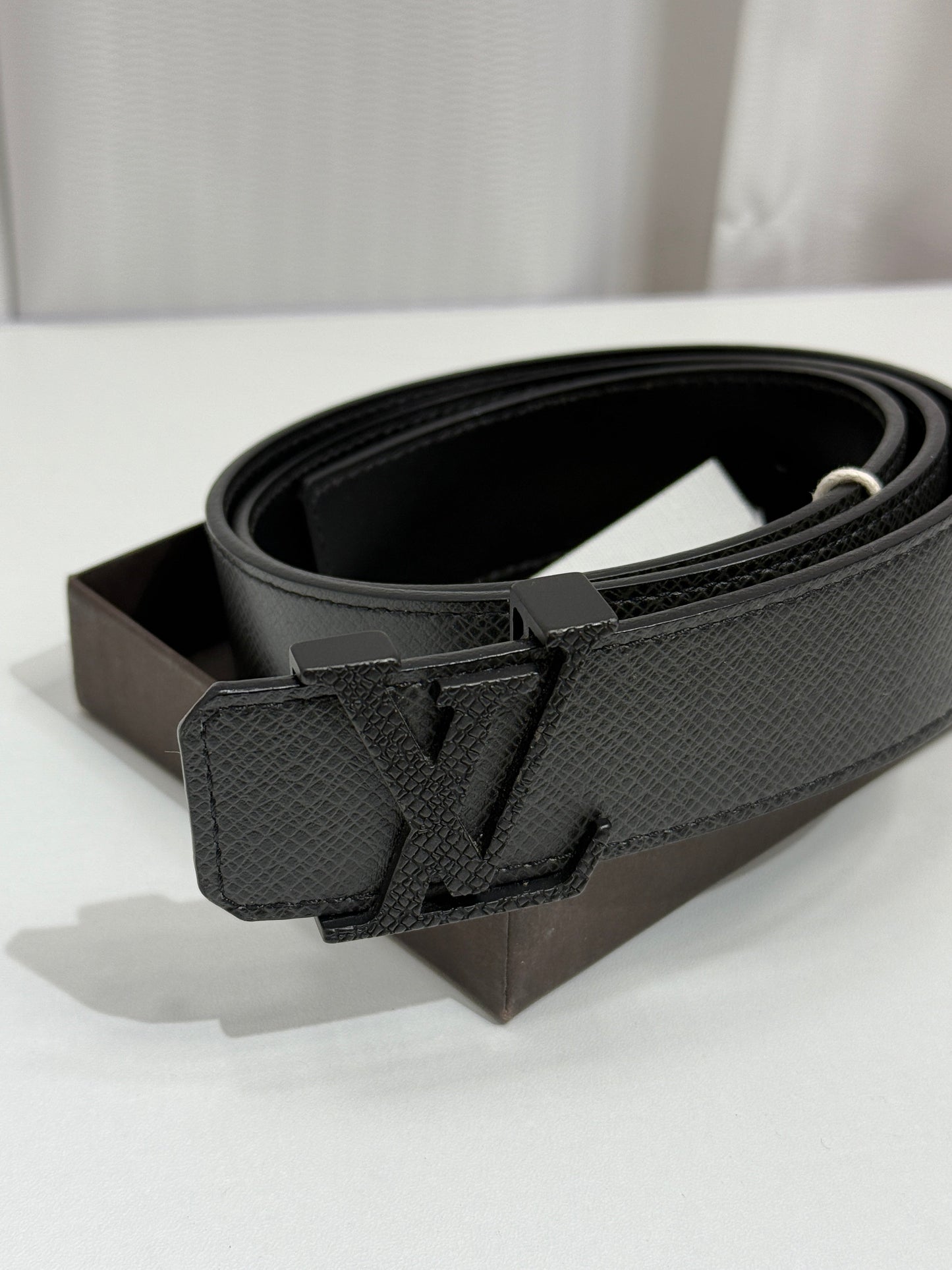 Textured Black Monogram Buckle Belt - GREENIES