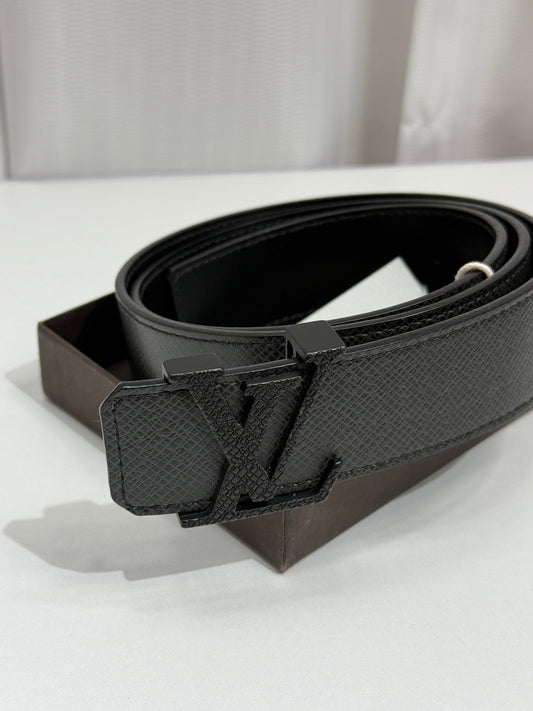 Textured Black Monogram Buckle Belt - GREENIES