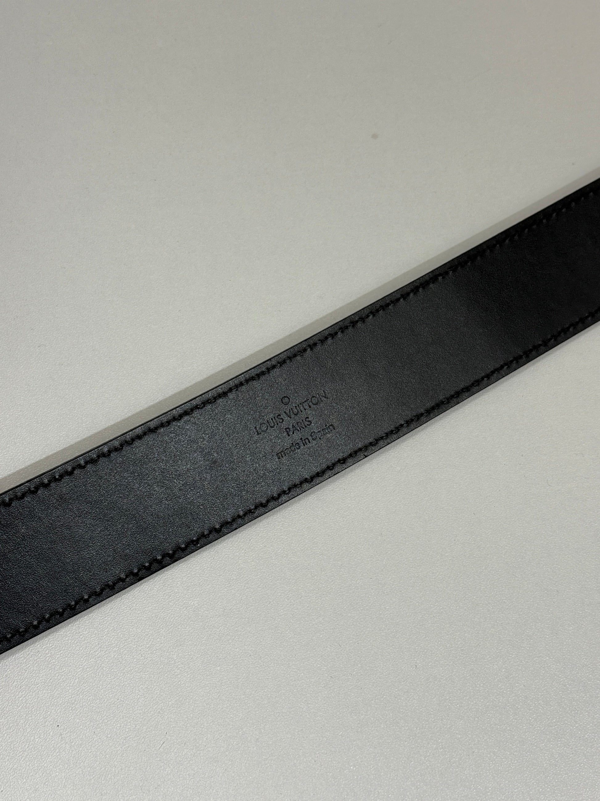 Textured Black Monogram Buckle Belt - GREENIES
