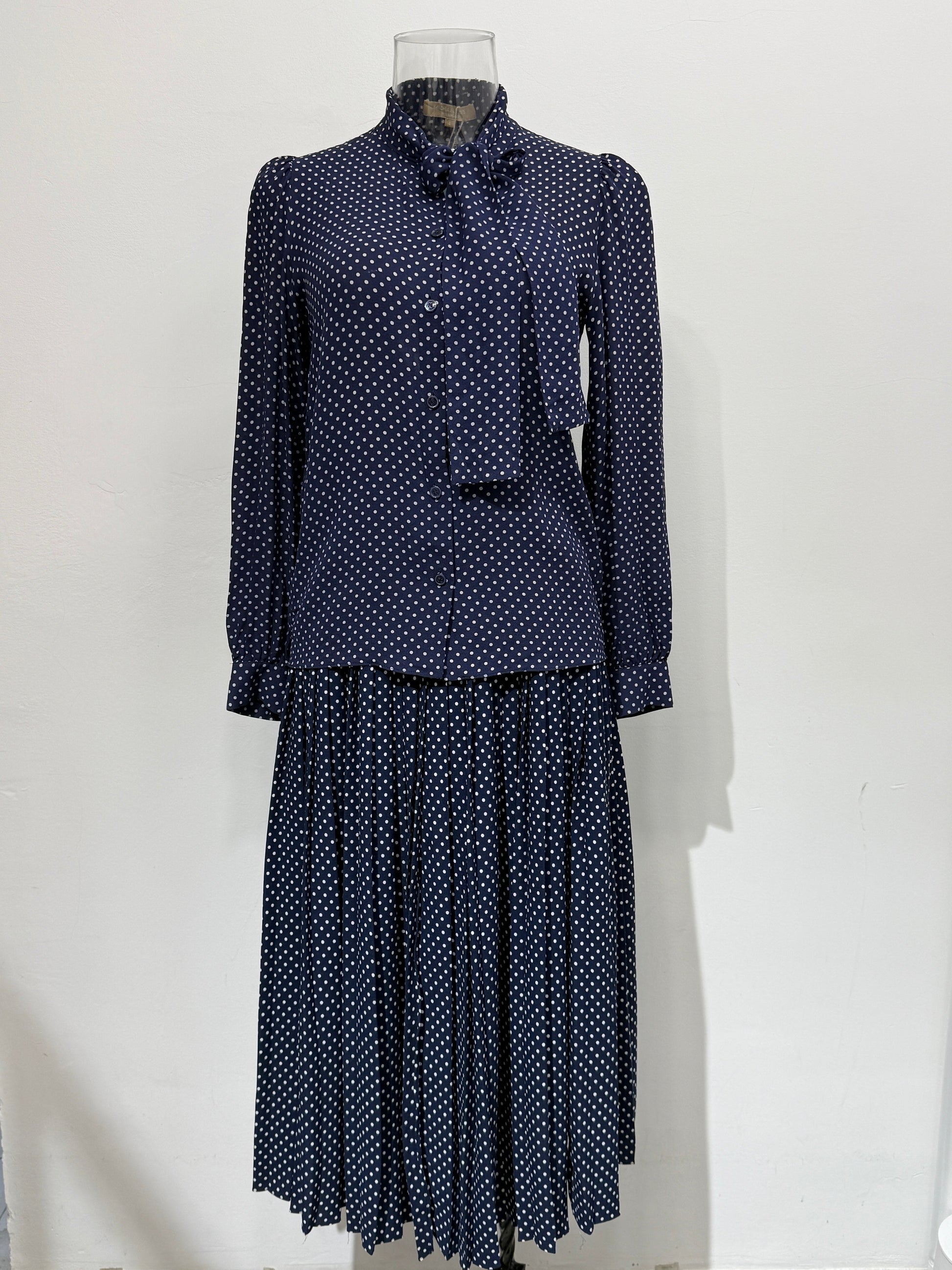 Navy Polka Dot Pleated Set - GREENIES