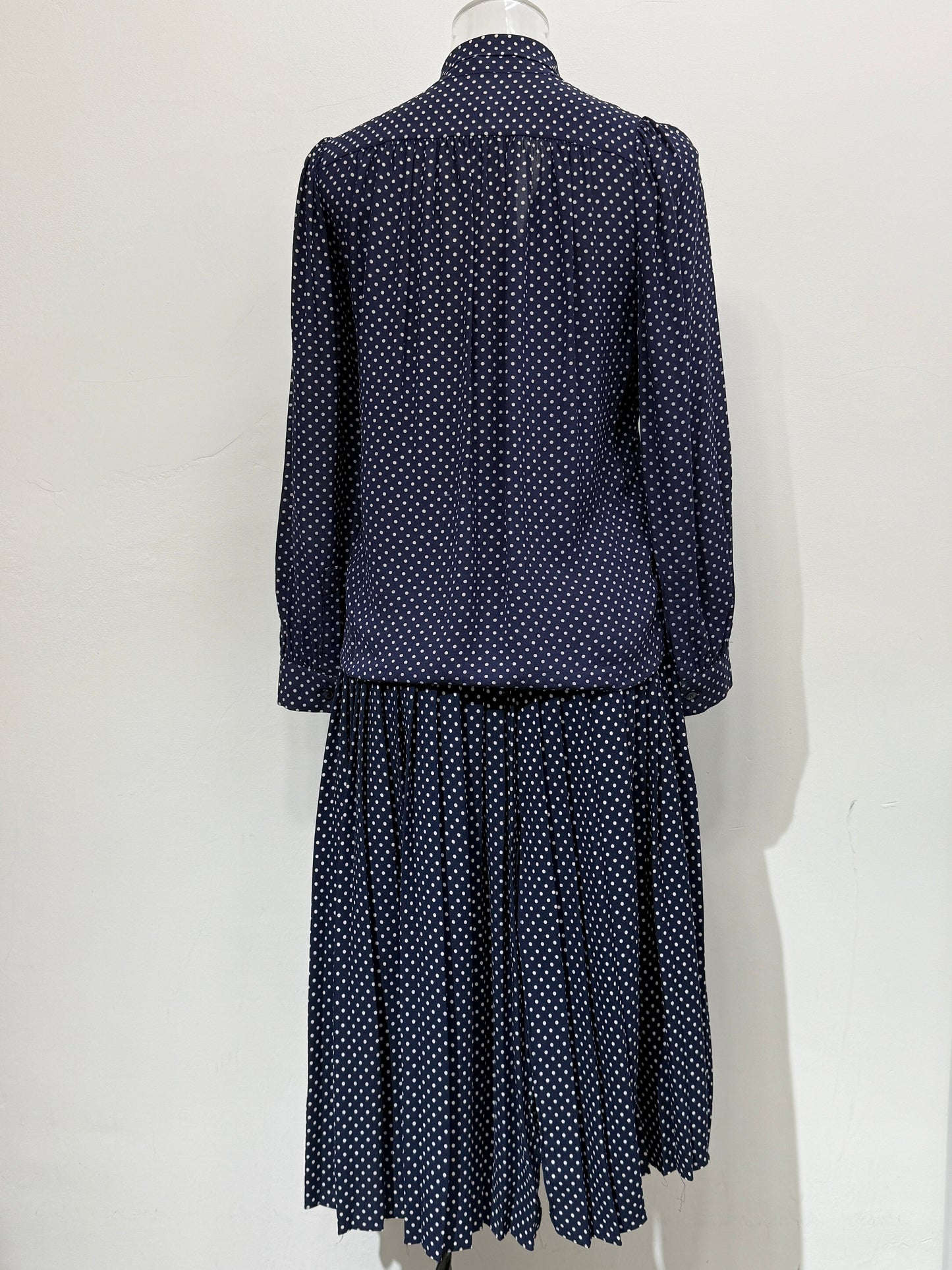 Navy Polka Dot Pleated Set - GREENIES