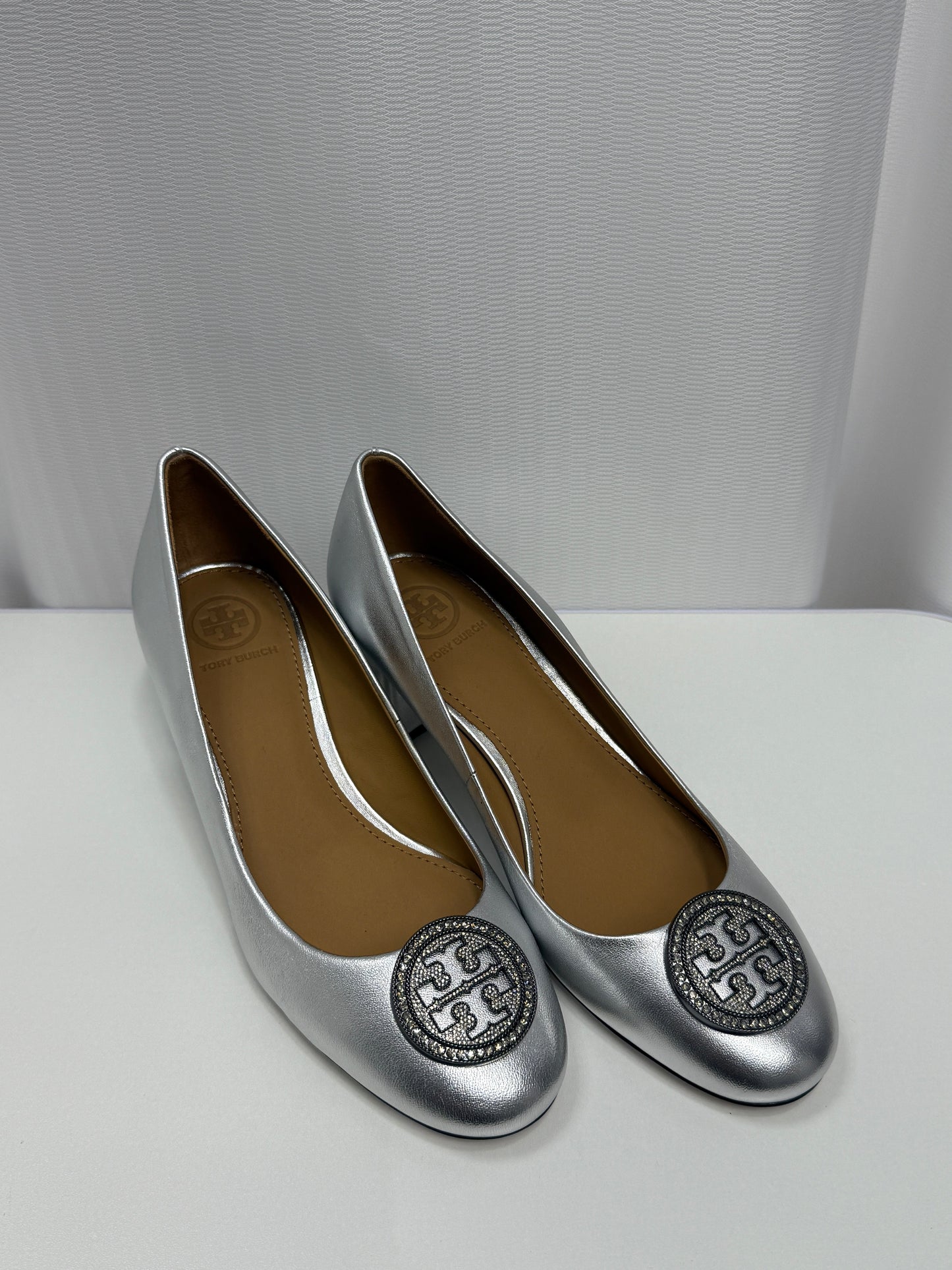 Silver Logo Round-Toe Leather Flats - GREENIES